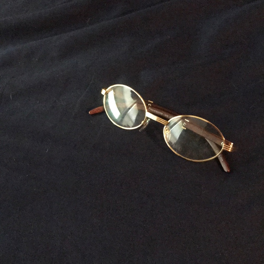 Oval gold vintage frames